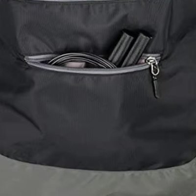 Front-divided drawstring bag